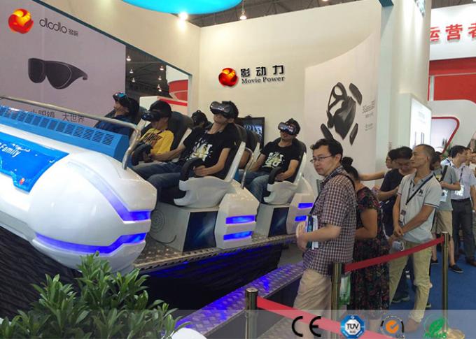 헬멧이 360를 가진 복수 경기자 게임 기계 9D VR 가족 영화관에 의하여 자전했습니다 0