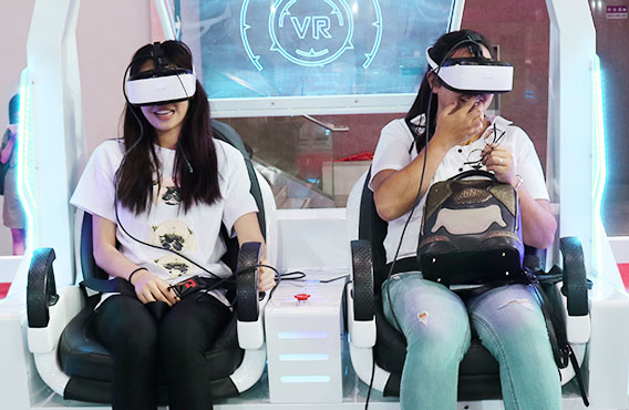 아무먼트 공원은 VR 게임 계란 2 의자들 9d 가상 현실 상영관 장비를 탑니다 1